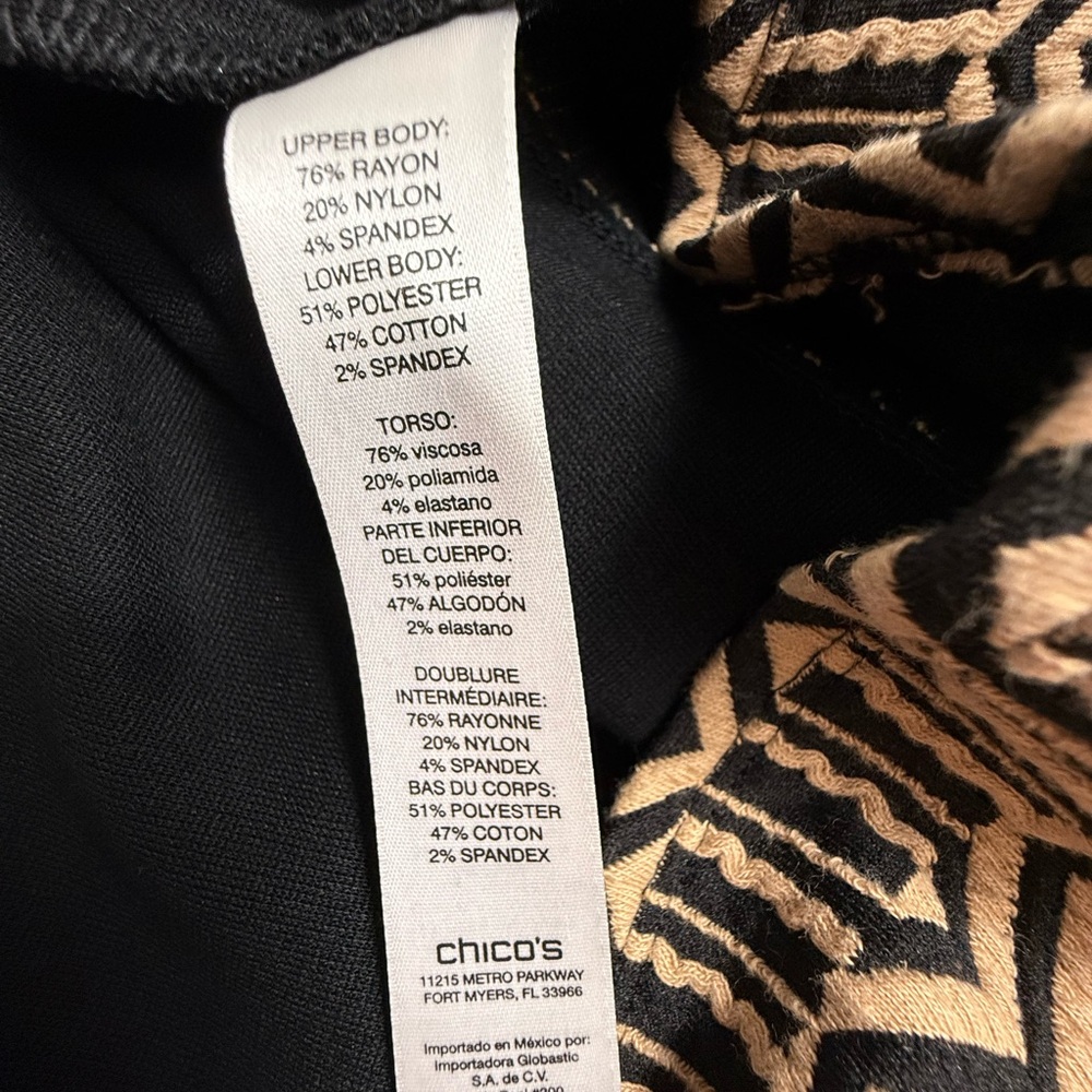 NWT Chico's blocked jacquard Black and Gold Patterned top size 2-large/12 - Picture 11 of 12